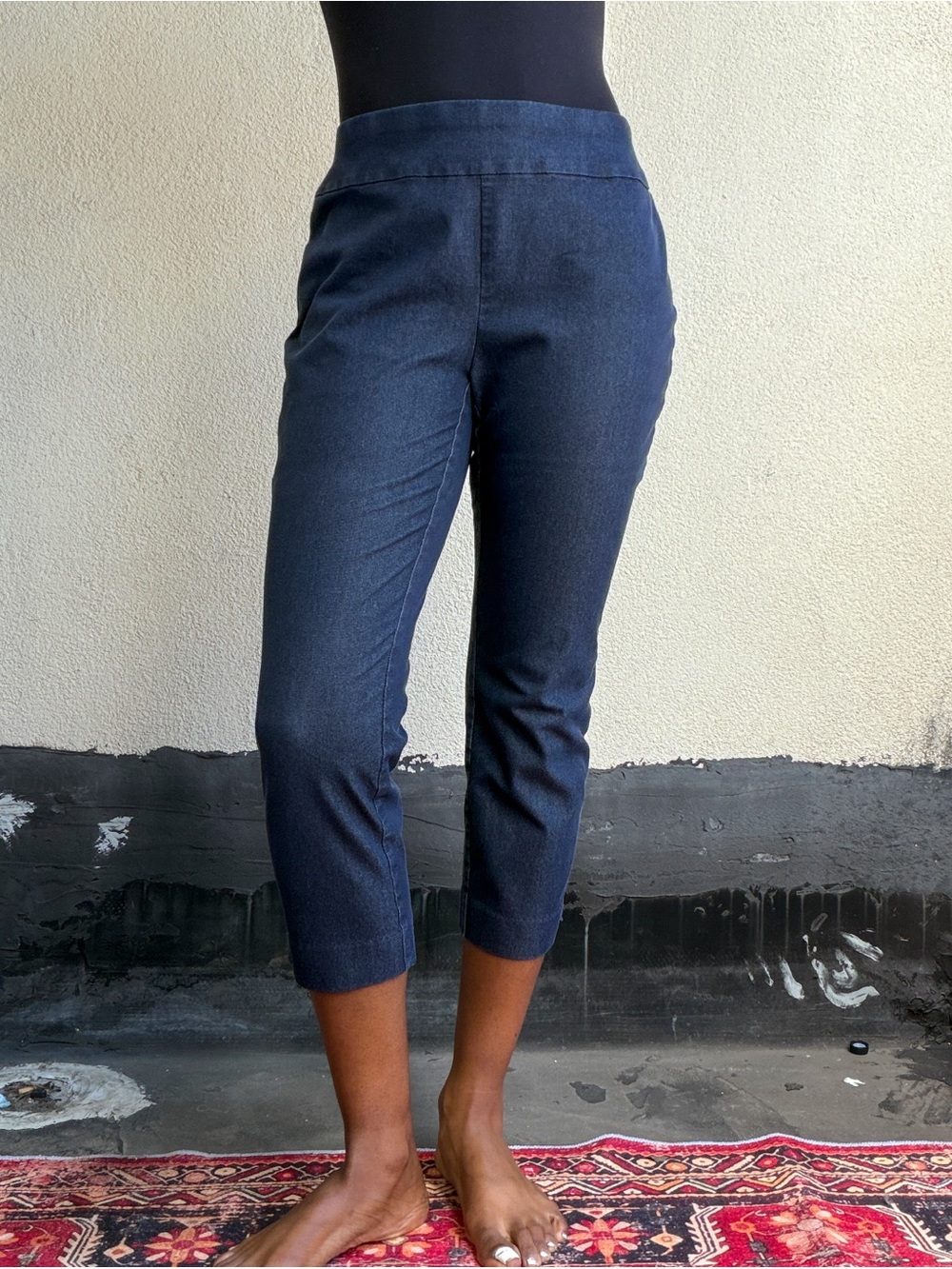 Chico's Dark Navy Cropped Ponte Capris